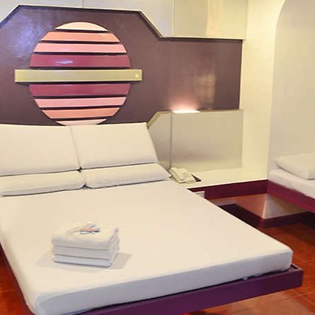 Astrotel Guadalupe Mandaluyong Екстериор снимка