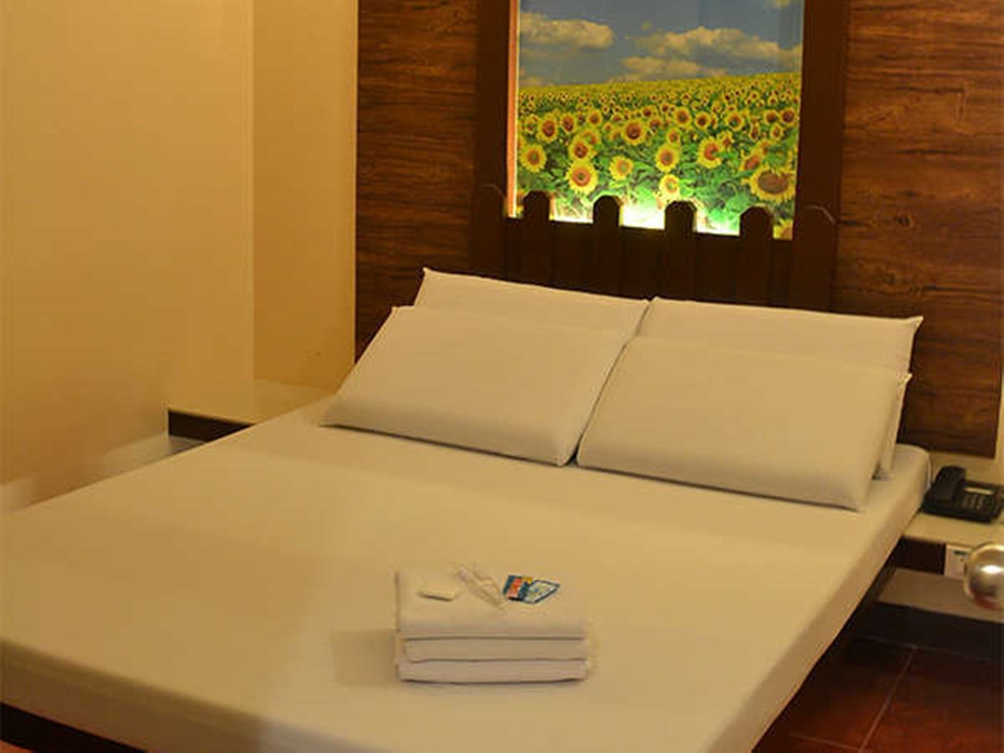 Astrotel Guadalupe Mandaluyong Екстериор снимка